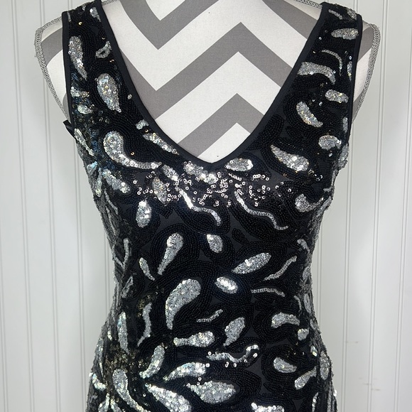 Gianni Bini Black and Silver Sleeveless Cocktail Dress Size Small - Picture 3 of 11